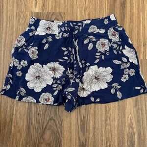 Women’s large shorts